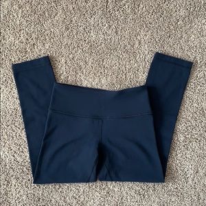 Lululemon Navy Cropped Wunder Under Leggings